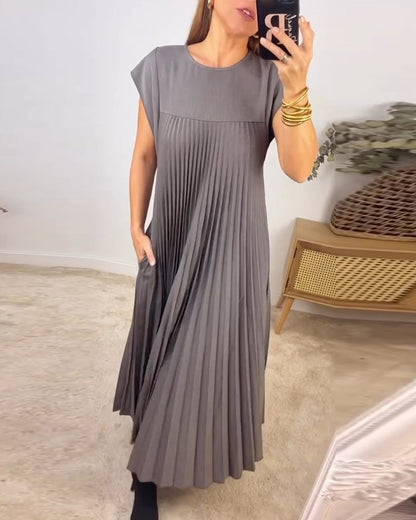 Julia | Women's Elegant Pleated Maxi Dress