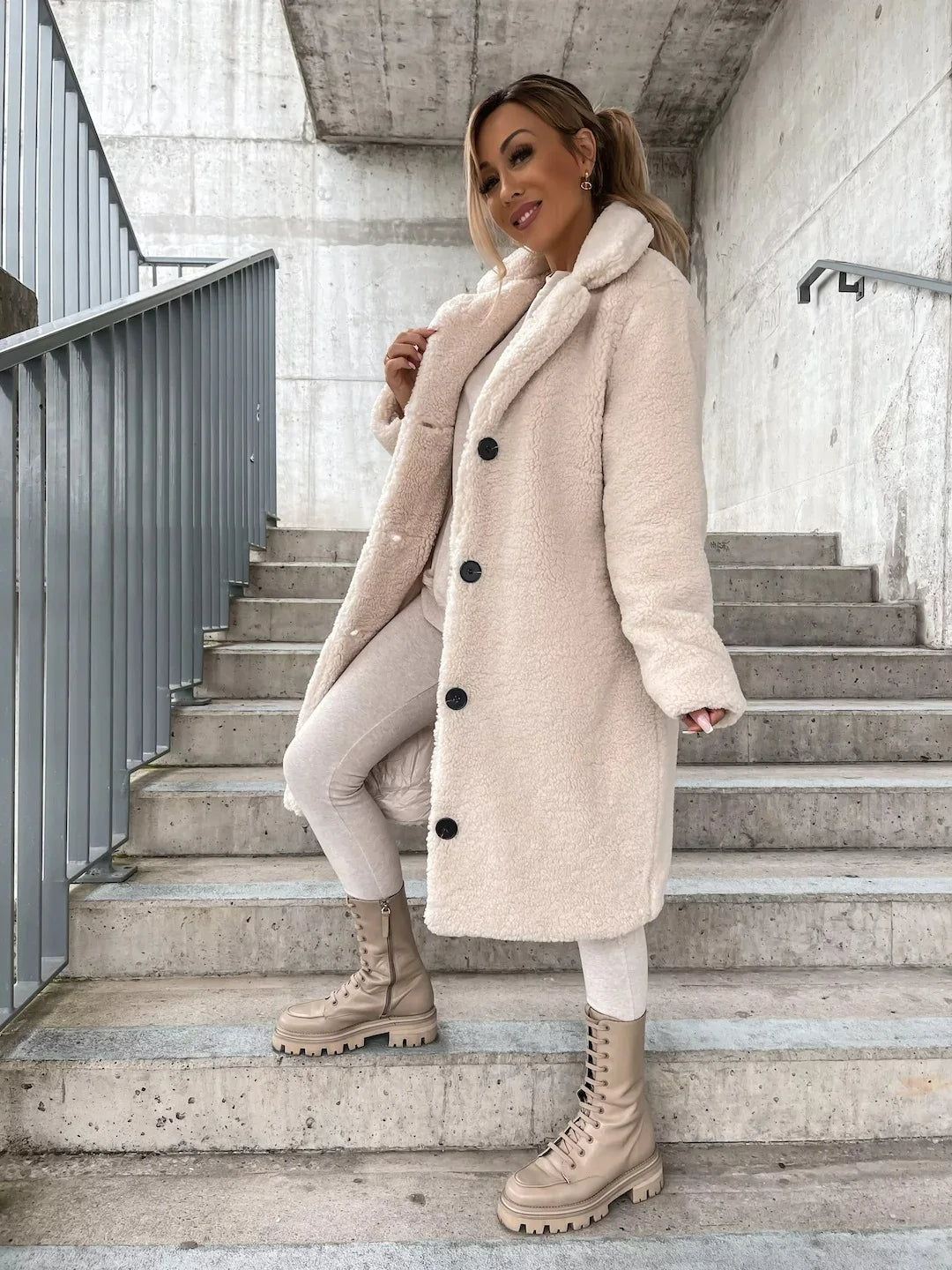 Corinne | Women’s Comfort Lapel Collar Trenchcoat
