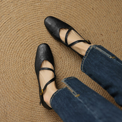 Ide | Women's Classic Leather Closed-Toe Flats