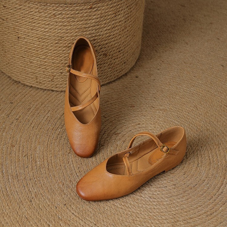 Ide | Women's Classic Leather Closed-Toe Flats
