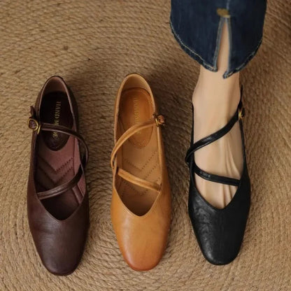 Ide | Women's Classic Leather Closed-Toe Flats