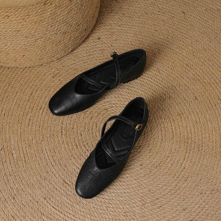 Ide | Women's Classic Leather Closed-Toe Flats