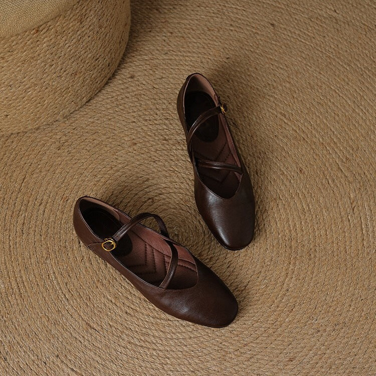 Ide | Women's Classic Leather Closed-Toe Flats